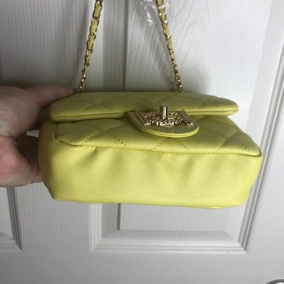 Bebe Wyatt V-Flap Chain Strap Purse Yellow With Gold-Toned Hardware NEW - Picture 11 of 14